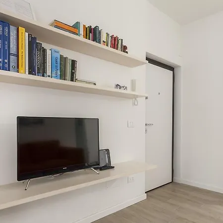 Italianway-Veniero 8 Apartment Milan Exterior photo